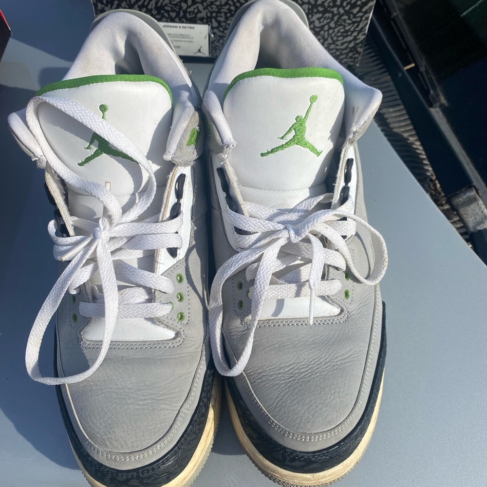 USED AIR JORDAN 3 NO BOX SIZE 12
